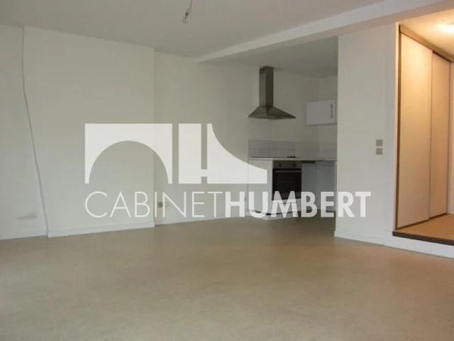 APPARTEMENT T1 A LOUER ST ETIENNE CENTRE VILLE
