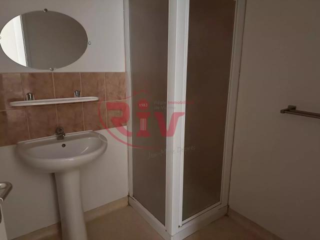 Appartement T1 avec balcon 1er étage BEAUREPAIRE