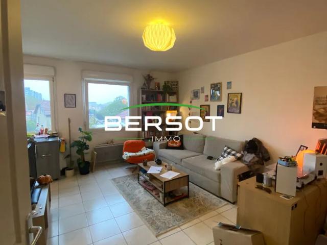 Appartement T1 avec parking rue de Vesoul