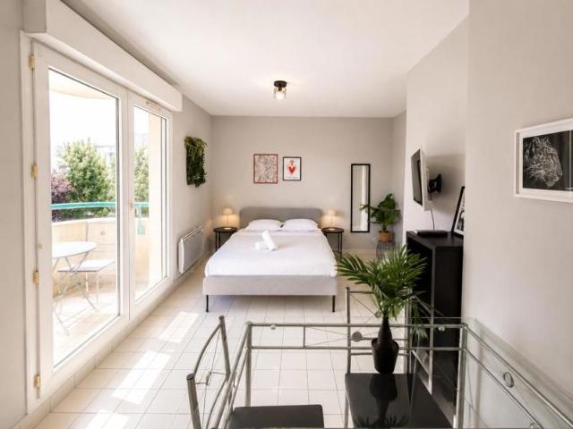 APPARTEMENT T1 BALCON CHARPENNES / REPUBLIQUE