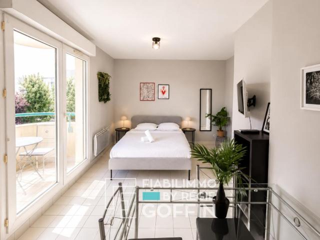 APPARTEMENT T1 BALCON CHARPENNES / REPUBLIQUE