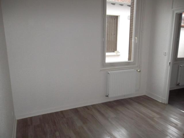 APPARTEMENT T1 BIS A LOUER A ROANNE IUT