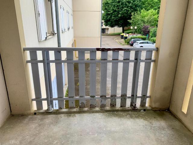 APPARTEMENT T1 BIS AU 1ER ÉTAGE