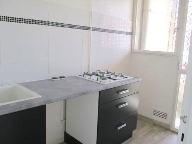 Appartement T1 bis avec terrasse Nous Contacter