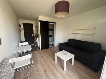 Appartement T1 de 17.63 meublé avec balcon et parking