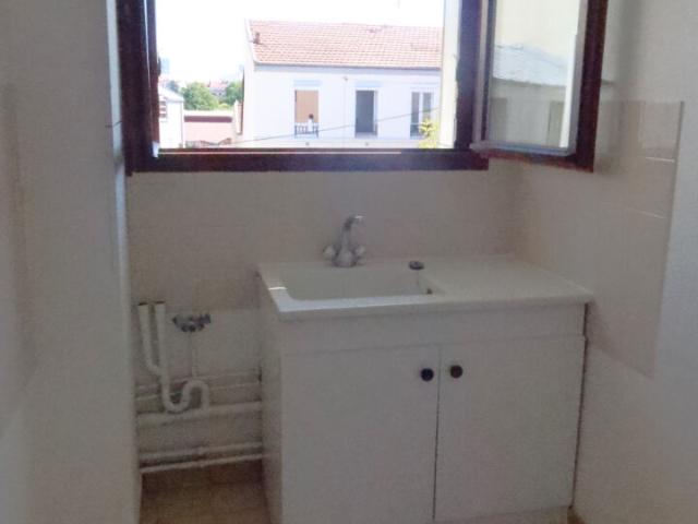 Appartement T1 LES LILAS à louer