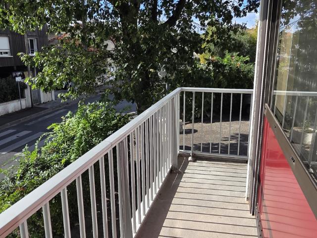 Appartement T1 meublé 16m2 avec parking et balcon / TALENCE