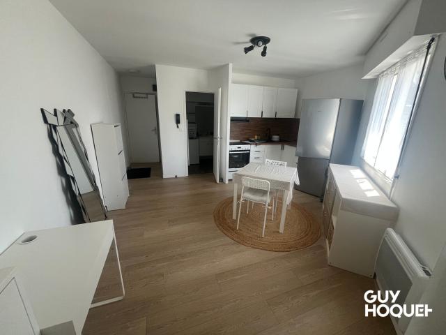 Appartement T1 meublé à louer au centre ville de La Chapelle sur Erdre Exclusivité Guy Hoquet