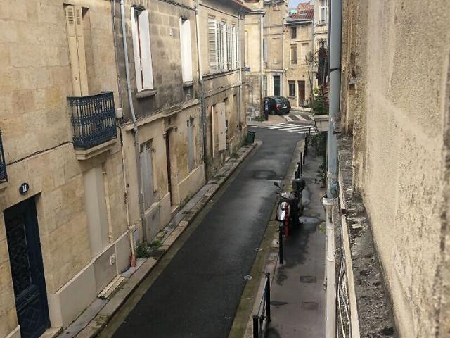 Appartement T1 meublé à louer dans le secteur Capucins à Bordeaux