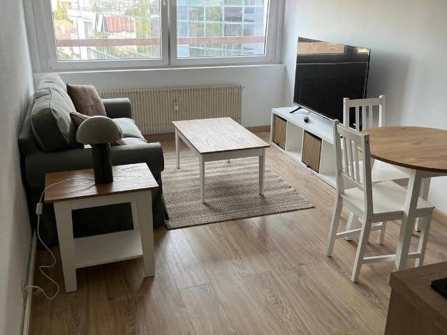 Appartement T1 meublé devant le tramway