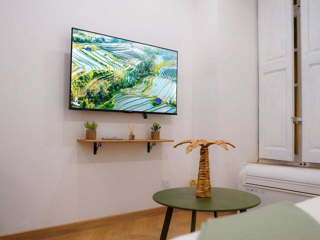 Appartement T1 meublé intra muros climatisé dans une rue calme à proximité du Palais des papes et de la Faculté d’Avignon centre