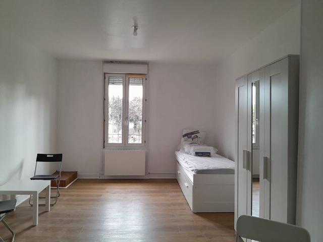 Appartement T1 près de AUBERVILLIERS à louer