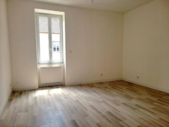 Appartement T1 refait à neuf À Louer