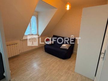 Appartement T1 RIOM ES MONTAGNES à louer