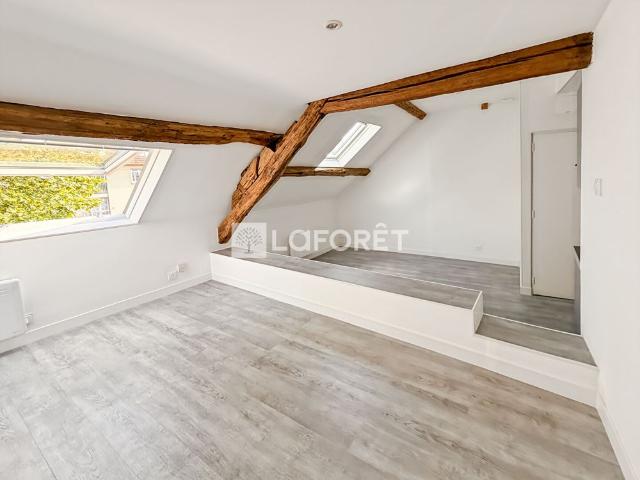 Appartement T1 SAINT LEU D ESSERENT à louer