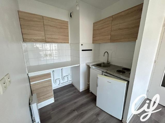 Appartement T1B NANTES Champ de Mars 32.6 m2 138 000 Euros