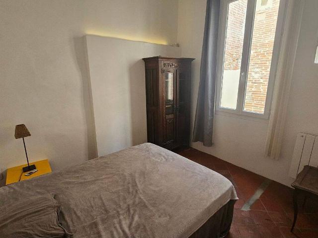 Appartement T2/3 rénové, centre ville