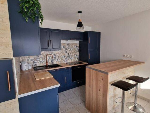 Appartement T2 42 m² 720 € avec parking