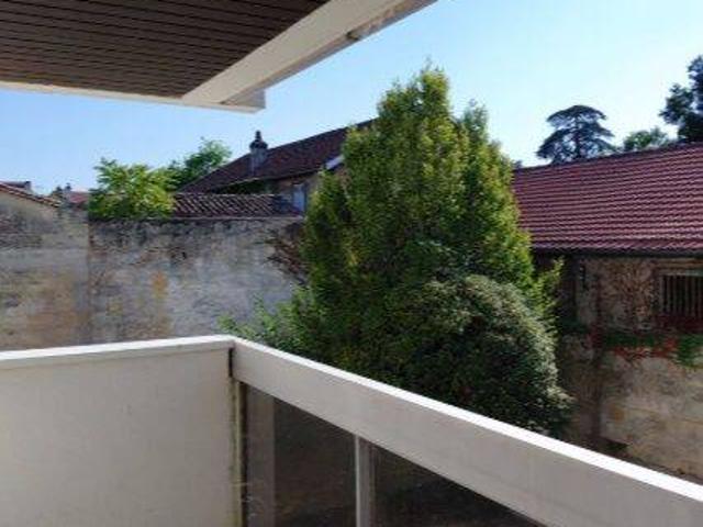 Appartement T2 42 m² 735 € avec parking