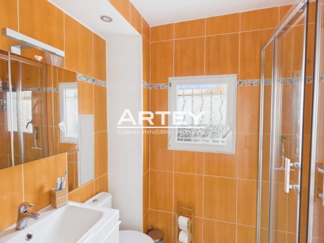 Appartement T2 45 m2 5 minutes du port et des plages Calme Investissement locatif Secondaire