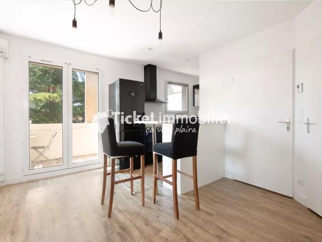 APPARTEMENT T2 45m2 BORDEROUGE ENTIÈREMENT RÉNOVÉ CLIMATISATION BALCON PARKING PRIVATIF ETC.