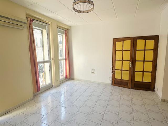 APPARTEMENT T2 53.08M2 13006 MARSEILLE