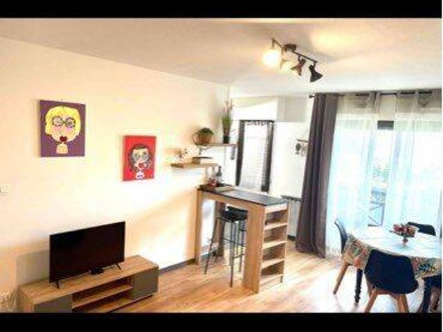 Appartement T2 50 m² 890 € avec parking