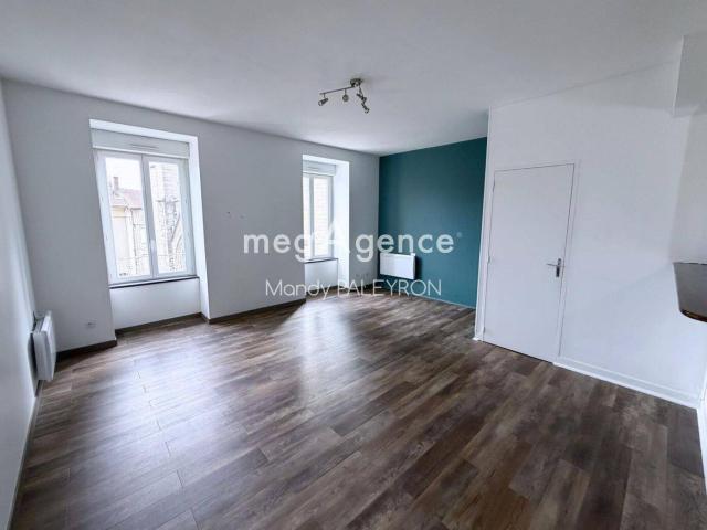 Appartement T2 lumineux 58 m² Centre de Lagnieu