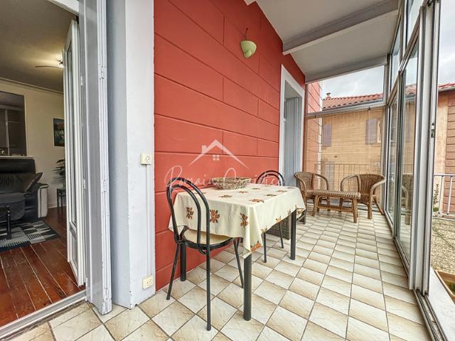 APPARTEMENT T2 60 M2 VENDU MEUBLÉ AVEC GRANDE TERRASSE