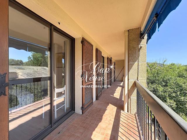 Appartement T2 60 m2 à 300m de la plage Cavalière Le Lavandou