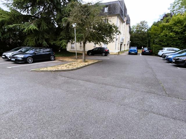 APPARTEMENT T2 vendu loué DANS RESIDENCE SECURISEE AVEC PARKING