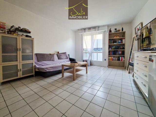 APPARTEMENT T2 A BRESSUIRE avec ASCENSEUR