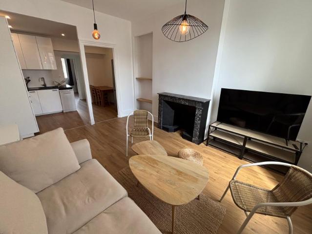 appartement t2 à grenoble ref ges16080113 900 agence delphine teillaud