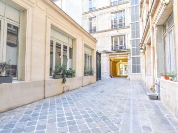 Appartement T2 à louer au Triangle d'Or, Paris