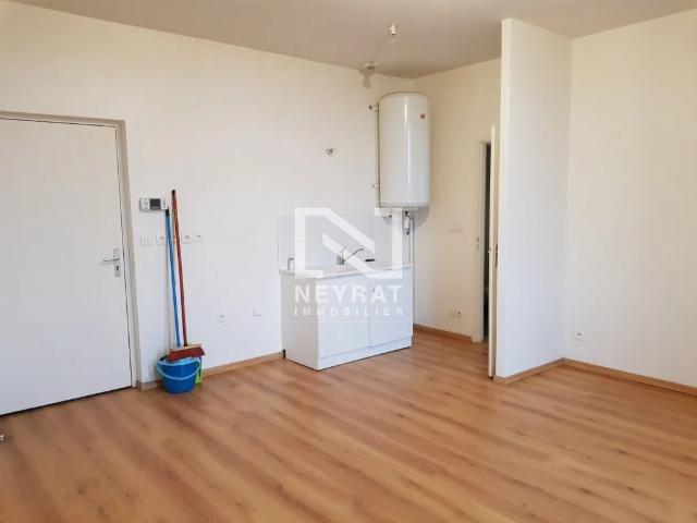 APPARTEMENT T2 A LOUER AUTUN CENTRE VILLE 42.42 m2 415 € charges comprises par mois: Immobilier AUTUN | Neyrat Immobilier