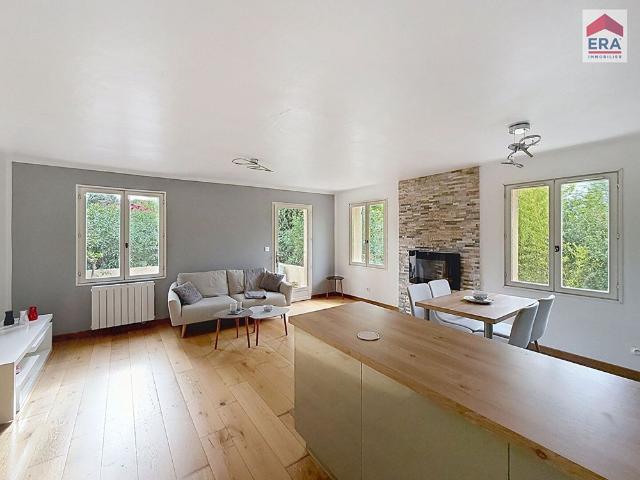 Appartement T2 à louer à Aix en Provence quartier Célony au calme avec 2 places de parking et 400m² de terrain