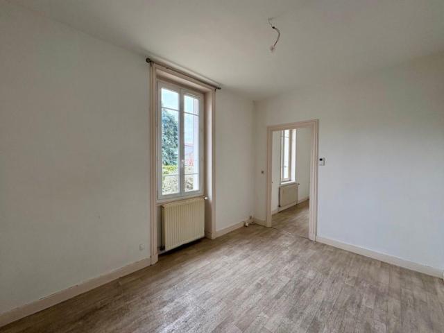 APPARTEMENT T2 A LOUER A LE COTEAU GARE