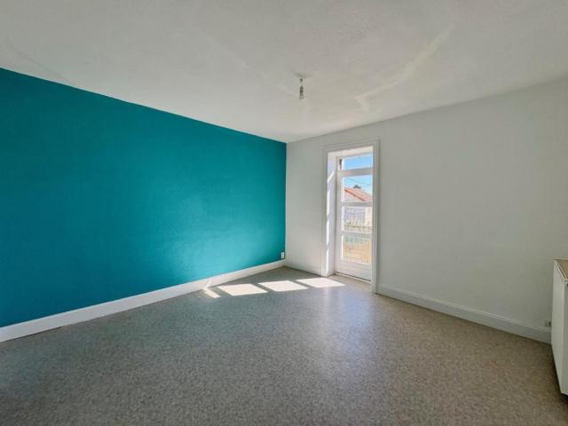 APPARTEMENT T2 A LOUER A MABLY BOURG