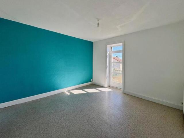 APPARTEMENT T2 A LOUER A MABLY BOURG