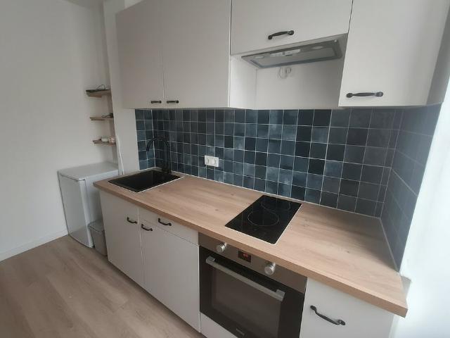 Appartement T2 à louer à Marseille Dernier étage avec vue citadine