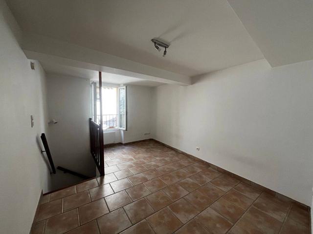 Appartement T2 à louer à Saint Maximin la Sainte Baume Réf 31