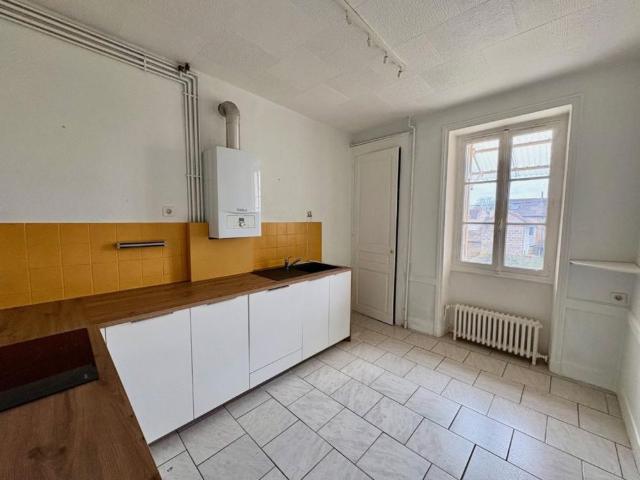 APPARTEMENT T2 A LOUER A ROANNE CANAUX