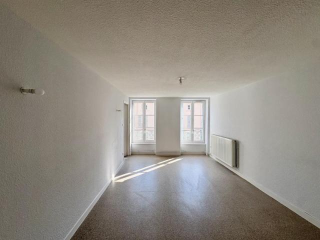 APPARTEMENT T2 A LOUER A ROANNE CENTRE VILLE