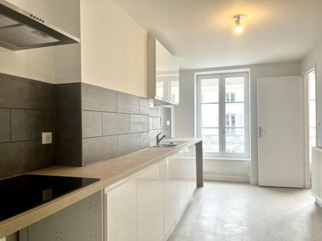 APPARTEMENT T2 A LOUER A ROANNE CENTRE VILLE
