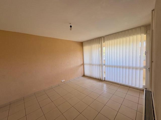 APPARTEMENT T2 A LOUER A ROANNE PARC DES SPORTS