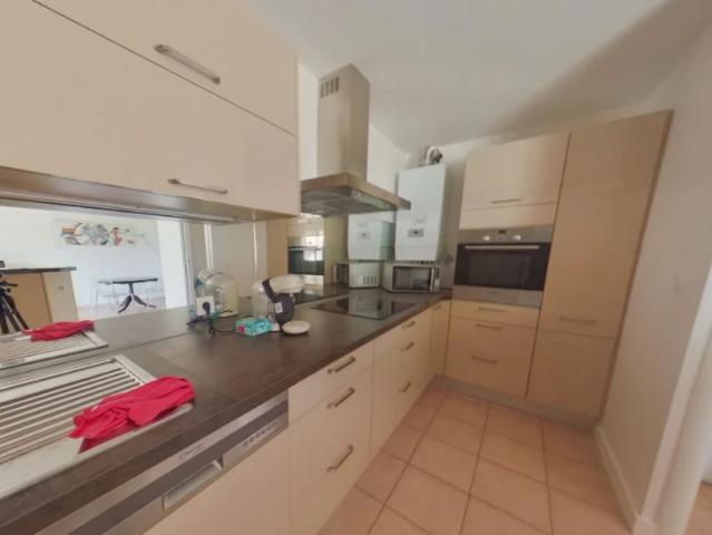 APPARTEMENT T2 A LOUER CHAMPAGNE AU MONT D OR Centre 70.07 m2 1 180 € charges comprises par mois: Immobilier CHAMPAGNE AU MONT D OR | Agence immobilière à Lyon Galyo