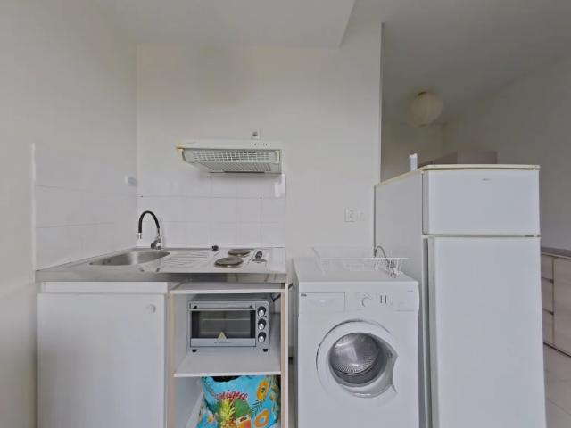 APPARTEMENT T2 A LOUER IVRY SUR SEINE 23.62 m2 800 € charges comprises par mois: Immobilier IVRY SUR SEINE | Perenium, agence immobilière à Paris – administration de biens et gestion locative