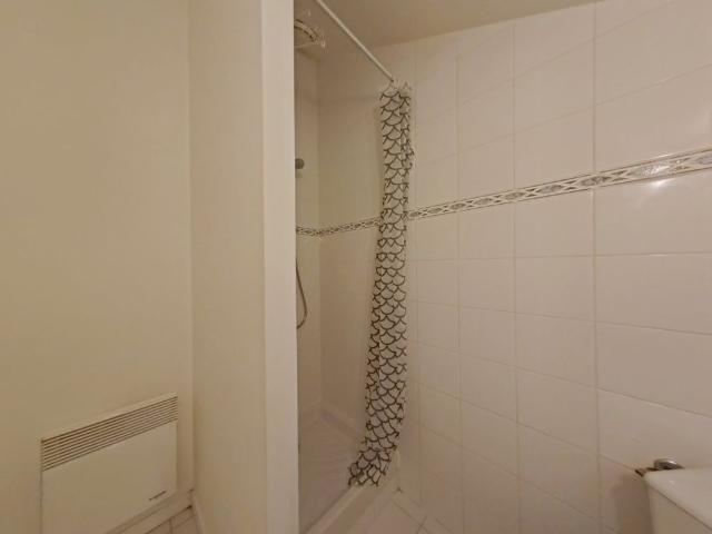 APPARTEMENT T2 A LOUER IVRY SUR SEINE 23.62 m 800 €