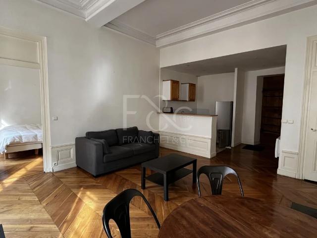 APPARTEMENT T2 A LOUER LYON 2EME ARRONDISSEMENT 55.59 m2 1 135 € charges comprises par mois