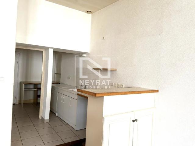 APPARTEMENT T2 A LOUER LA CLAYETTE 46.77 m2 480 € charges comprises par mois: Immobilier LA CLAYETTE | Neyrat Immobilier